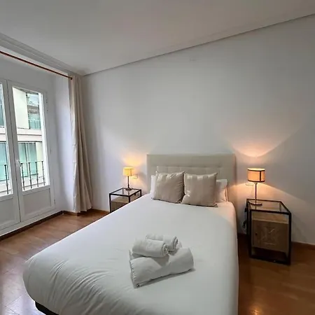 Stunning Apartment In Gran Via For 4 People. S3 Madrid Exterior photo